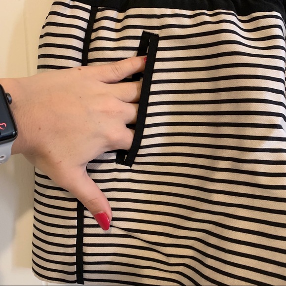 LOFT shorts size 4 - Picture 4 of 7